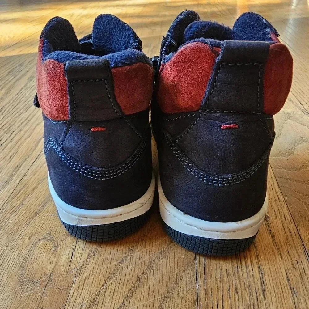 European Lasocki cozy lined leather boots boys size EU 26/ US 9/9.5